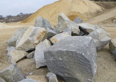 Granit-Findlinge (grau)