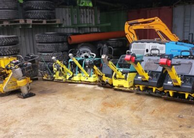 diverse Verdichtungsgeräte