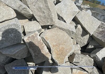 Böschungspflaster Granit 15-20 x 20-40 cm